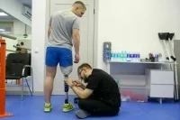 Раненым бойцам помогут с протезированием