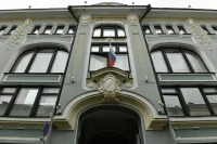 В 37 регионах голосование на выборах в сентябре продлится три дня