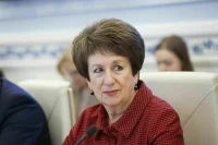 Сенатор Алтабаева объяснила, как ограничить рост стоимости платного обучения в вузах