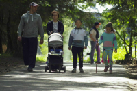 Участок или деньги: многодетным семьям предложили дать право выбора