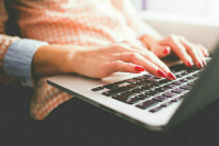 Госдума приняла поправки о штрафах за поиск экстремистских материалов