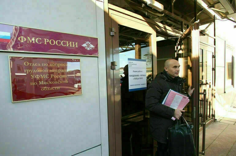 Переселенцы смогут получать годовые визы