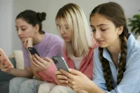 Приготовиться WhatsApp*: что могут заблокировать в России с 1 сентября