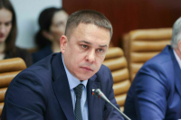 Сенатор предложил сделать горячие линии авиакомпаний бесплатными при форс-мажорах