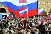 Чти смолоду: подрастающее поколение будет чаще видеть российский флаг