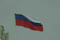 Флаг России установят в учреждениях молодежной политики