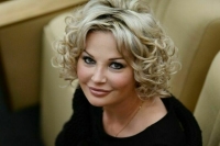 Оперную певицу Максакову-Игенбергс* объявили в международный розыск