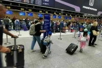 Семьям с детьми предложили предоставить приоритетное обслуживание в аэропортах