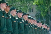 Законопроект о круглогодичном призыве Госдума может рассмотреть в сентябре 