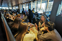 Эксперт рассказал, почему закрываются рестораны в Москве