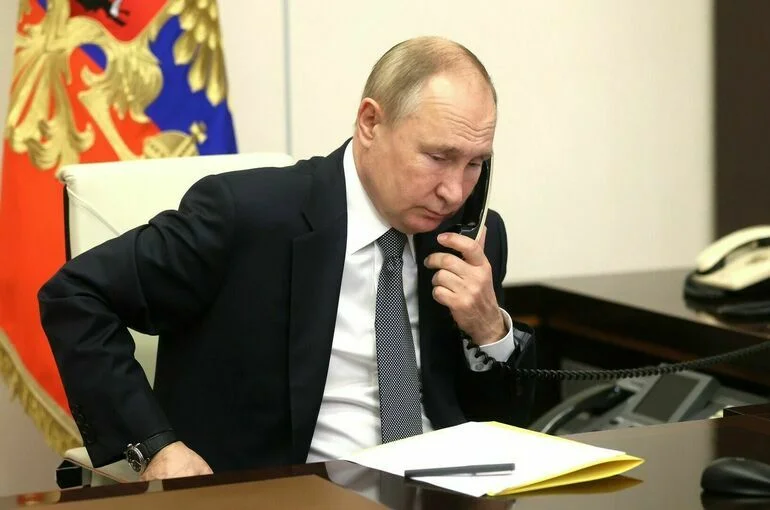 Путин провел телефонный разговор с премьером Израиля