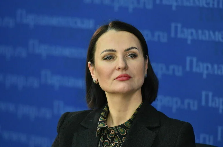 Продажу конфет в похожей на алкоголь упаковке предложили запретить