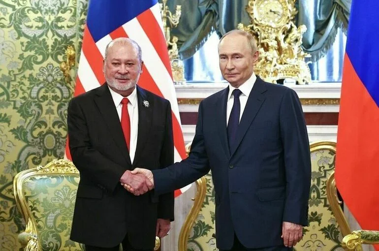 Король Малайзии восхитился лидерскими качествами Путина