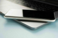 Запикать или заблокировать: соцсети хотят зачищать от мата