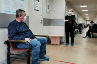 Роспотребнадзор: Число заболевших COVID-19 за последний месяц выросло