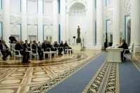 Володин принял участие в совещании Путина по итогам переговоров с Трампом
