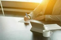 Для застрахованных определили порядок консультаций при отказе клиник от медпомощи