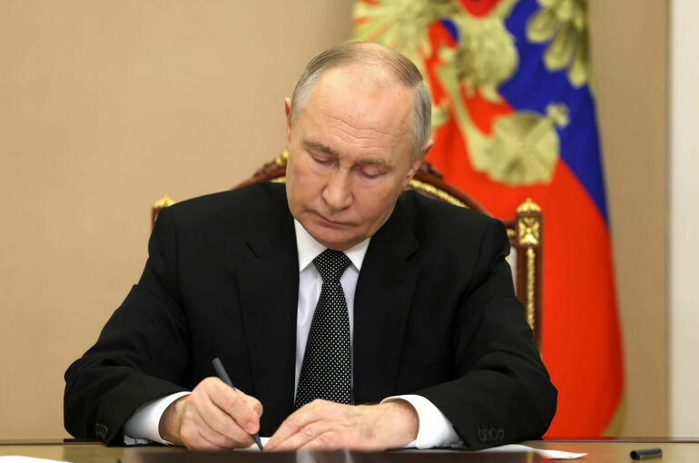 Путин назначил Дмитрия Любинского заместителем министра иностранных дел