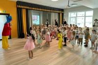 «Ведомости»: В некоторых детских садах с сентября появятся «Разговоры о важном»