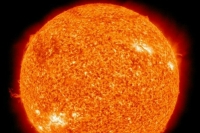 На Солнце произошла мощная вспышка