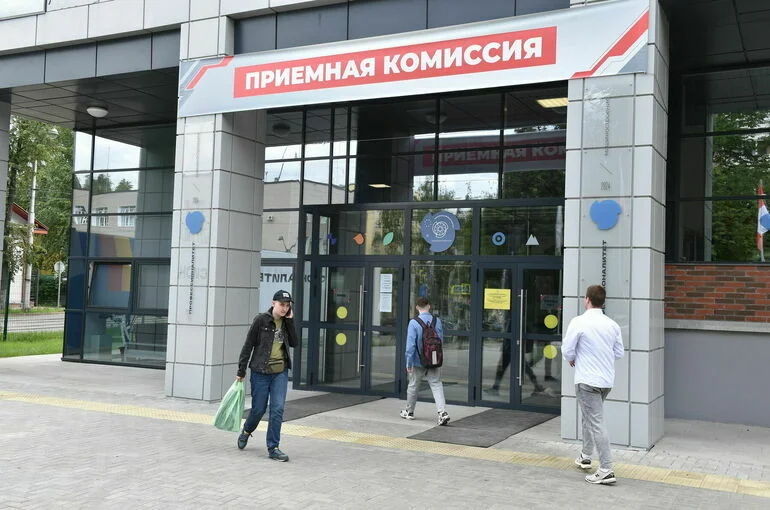 Фальков: По квоте для участников СВО в вузы поступило более 28 тысяч человек