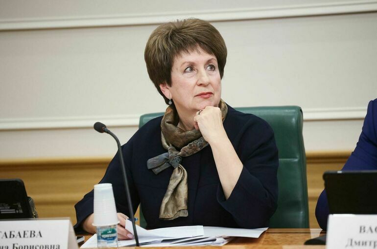 Сенатор Алтабаева: Нужно контролировать розничные продажи школьных учебников