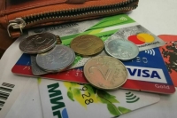 Банки будут сообщать клиентам о причинах приостановки операций по картам