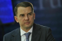 Депутат Нилов предложил запретить платные парковки у больниц и школ