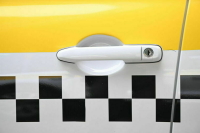 Агрегаторов такси хотят штрафовать за нелегальных водителей