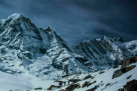 В совете альпинистов считают невозможным спасение Наговициной