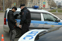 Лишенных гражданства РФ мигрантов предложили обязать возмещать расходы бюджета