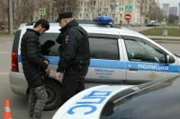 Лишенных гражданства РФ мигрантов предложили обязать возмещать расходы бюджета