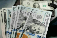 Ограничения на снятие наличной валюты продлили до марта 2026 года