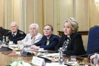 Матвиенко призвала передавать молодежи правду о подвиге ленинградцев