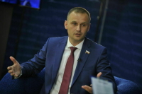 Депутат Леонов предложил запретить вейпы для борьбы с контрабандой наркотиков