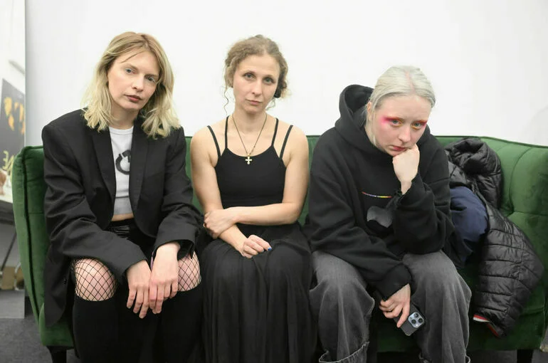 Для участниц Pussy Riot заочно запросили сроки от 9 до 14 лет 