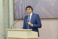 Кравцов допустил повышение зарплаты учителей по всей России