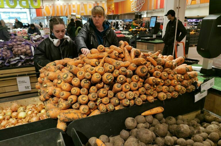 Социально значимые продукты в крупном ретейле подешевели за месяц почти на 2%