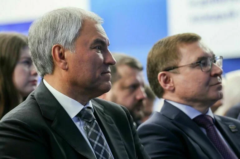 Володин принял участие во встрече депутатов фракции «Единая Россия» с руководством партии