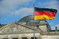 В Германии заявили, что Мерц саботирует усилия Трампа по урегулированию кризиса