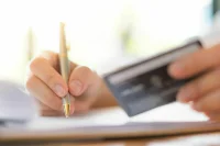 В Госдуме предложили серьезно урезать доходы МФО