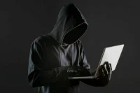 RT: Мошенники с украинским говором пытались обмануть женщину от имени телеканала