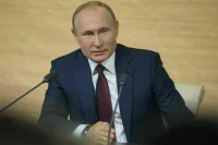 Путин: Российская молодежь показывает готовность защищать Родину