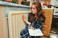Депутат предложил изменить порядок включения и отключения отопления в домах