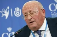 Гинцбург: Пациенты могут начать получать вакцину от рака через 1,5 месяца