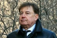 Связи с ОПГ и коррупция: что известно об иске к главе Совета судей Момотову