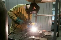 Не сдавшим экзамен девятиклассникам помогут получить профессию