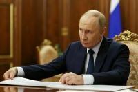 Путин: Россия вскоре будет серийно производить плавучие АЭС