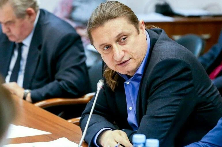 Депутат Чижов: Молодежь сможет осваивать школьную программу и профессию параллельно
