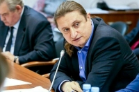 Депутат Чижов: Молодежь сможет осваивать школьную программу и профессию параллельно